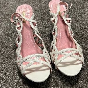 Michael Antonio White strappy Heels sz 10